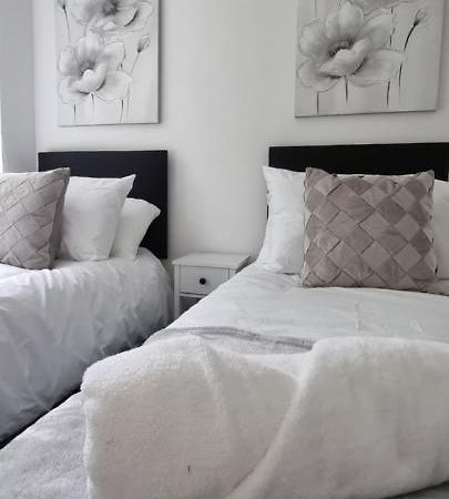 Silver Serenity Stoke-on-Trent Екстериор снимка