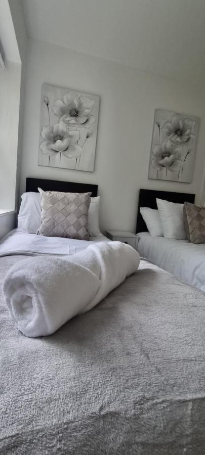 Silver Serenity Stoke-on-Trent Екстериор снимка